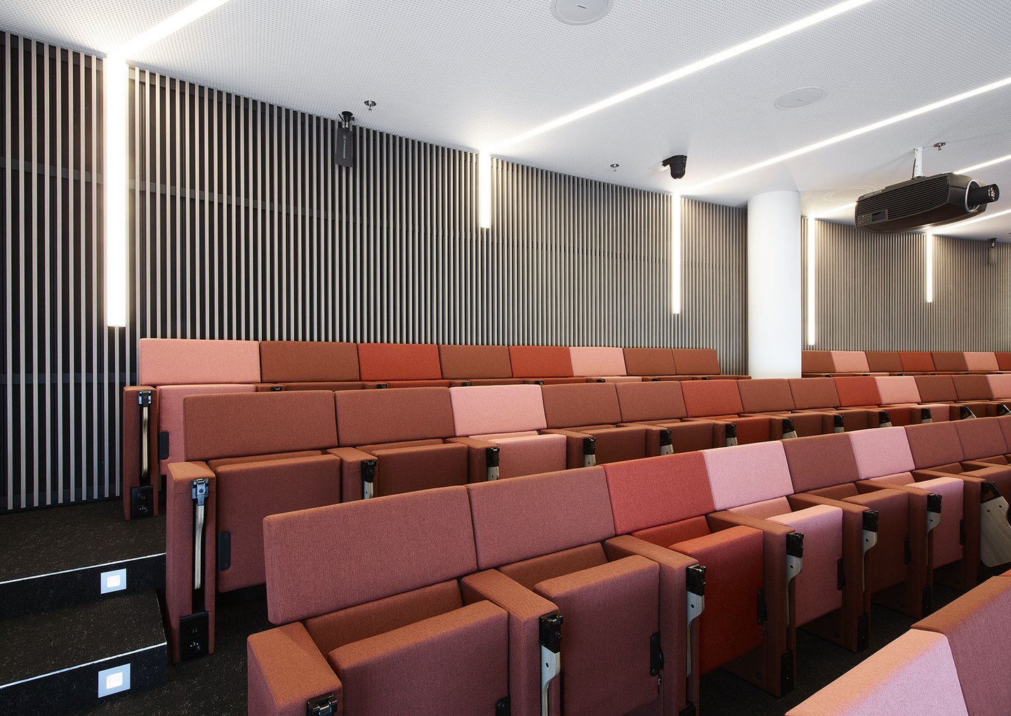 KPMG JB ABSORB auditorium
