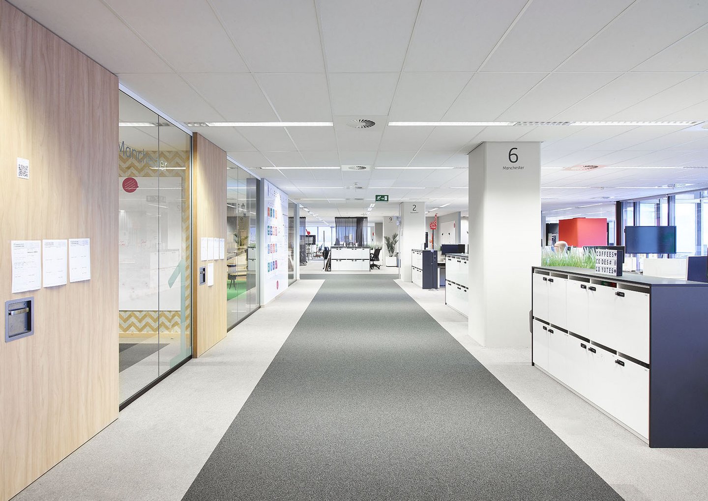 Lockers met geïntegreerd postvak