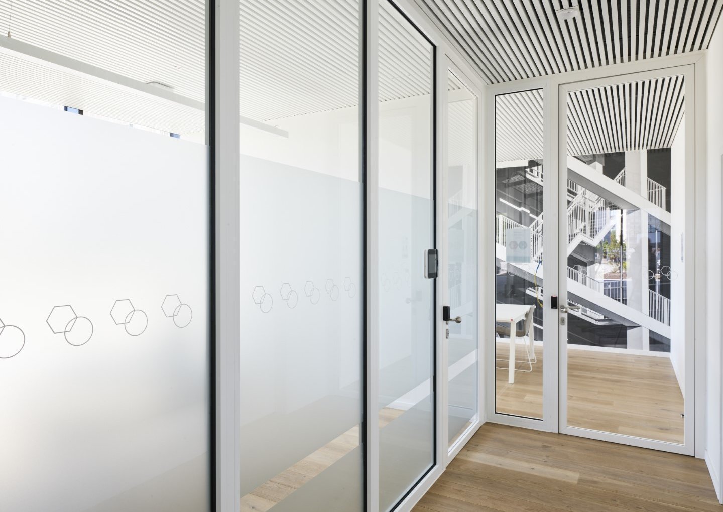 Cloison JB FIREGLASS avec porte vitrée JB 4000