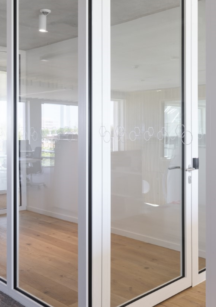 Cloison JB FIREGLASS avec porte vitrée JB FIREGLASS