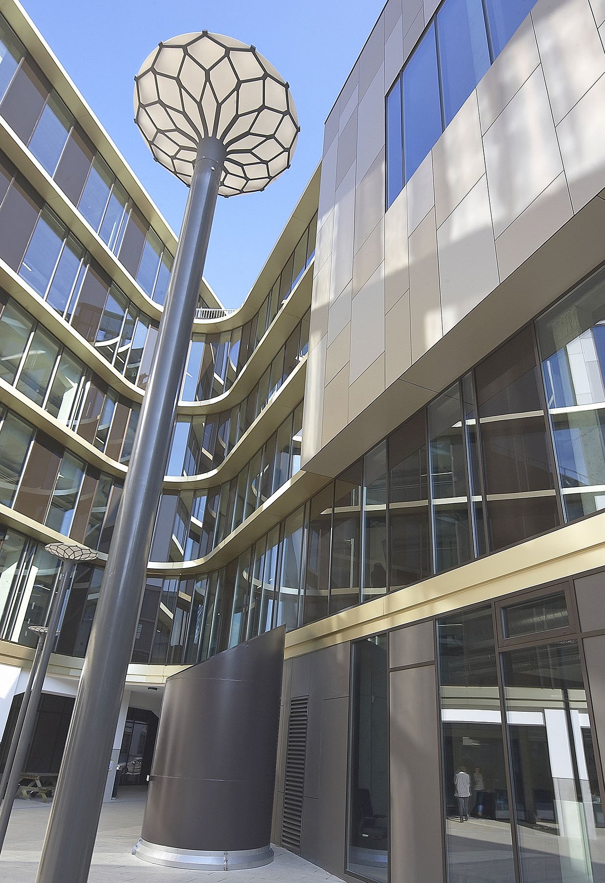 KAREL DE GROTE HOGESCHOOL JB Systeemwanden